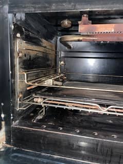 For Sale: Nasgas Cooking Range - 5 Stove aur Oven Combo! 0