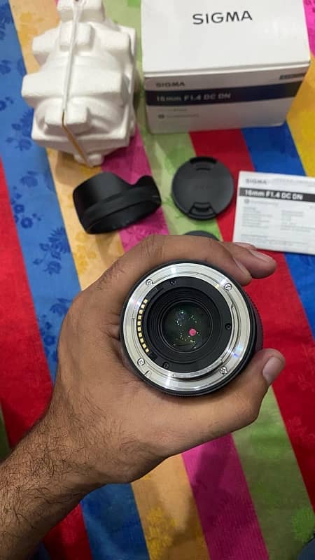 Sigma 16mm 1.4 for Sony E Mount O317-4OO47O7 Like Brand new 9