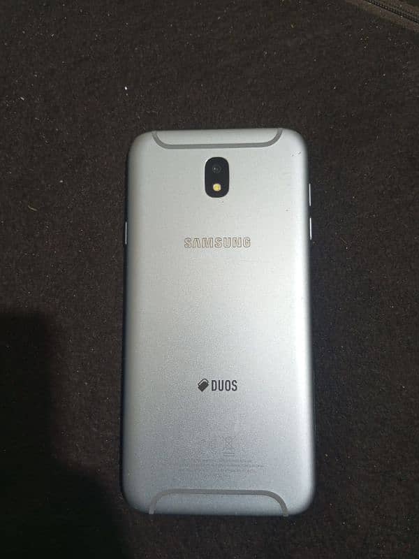 Galaxy J7 Pro samsung 2