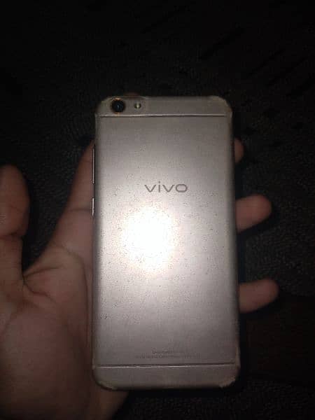 vivo y66 box and charger 4gb + 64gb condition 7.10 0