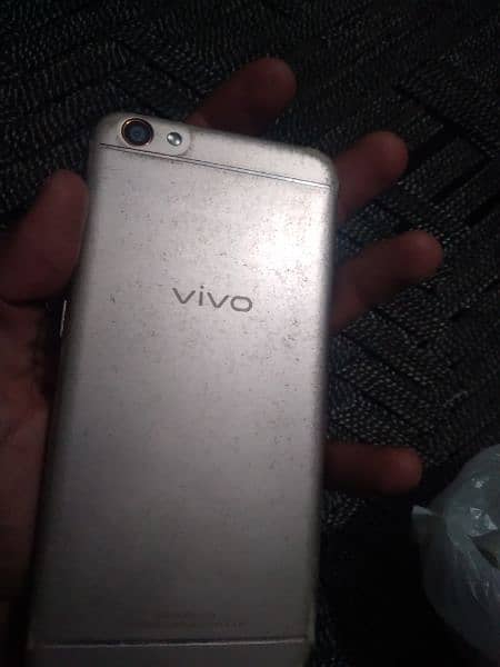 vivo y66 box and charger 4gb + 64gb condition 7.10 6