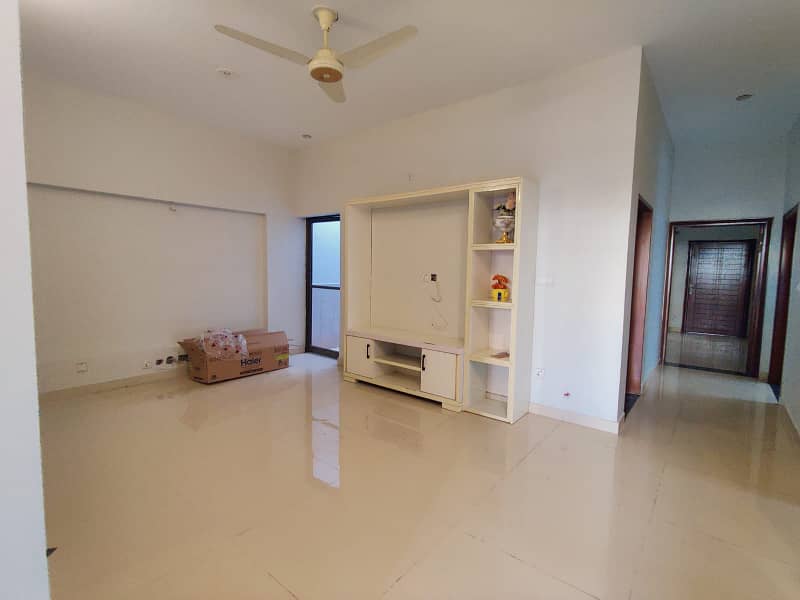 10 Marla Ground Portion For Rent In G-13/4 11