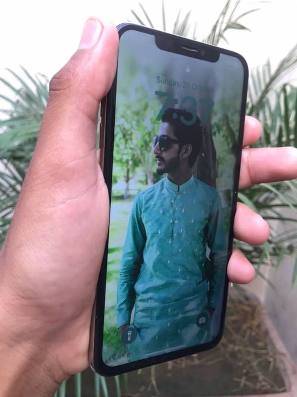 iPhone XS  max non pta 4