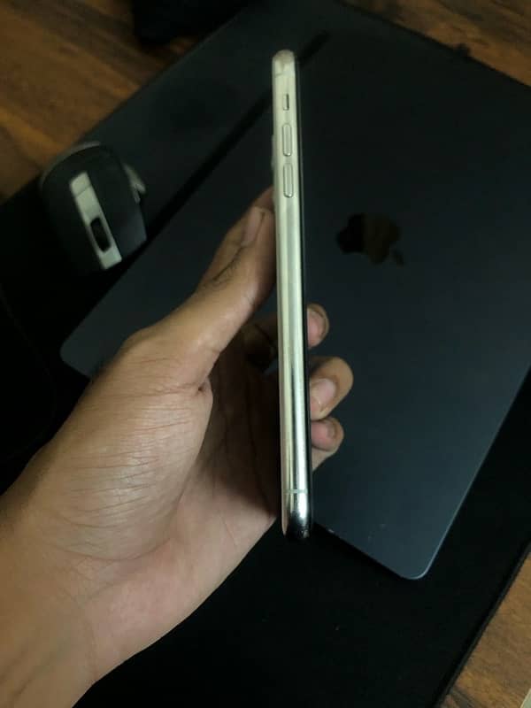 iPhone 11pro Max Non pta 2