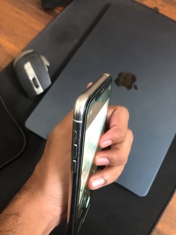 iPhone 11pro Max Non pta 5