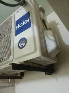 HAIER SPLIT 1 TON