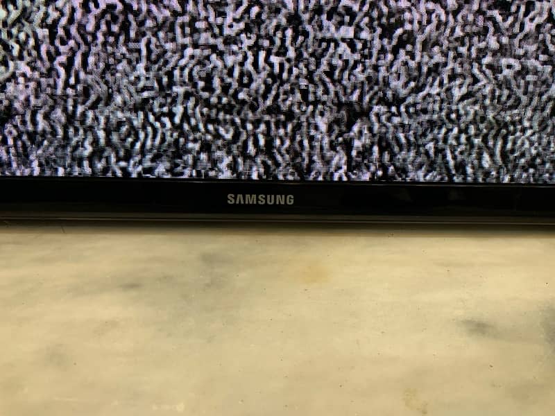 samsung led 50'' smart original cam from uK (just call me) 2