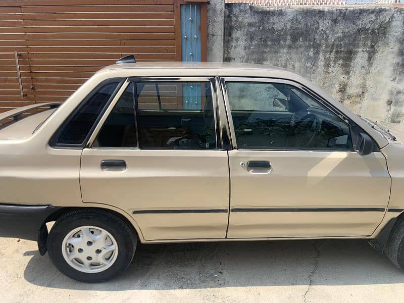 KIA Classic 2001 10