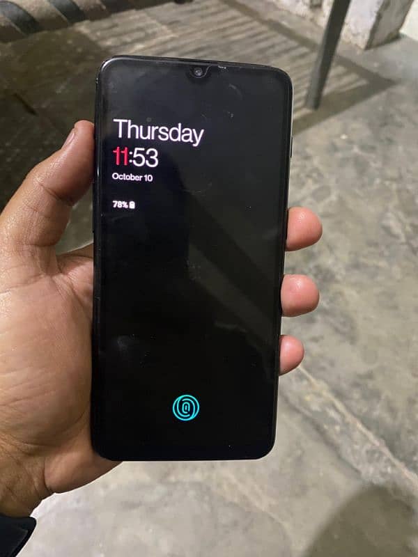 oneplus 6t 9/10 condition  8/128 0