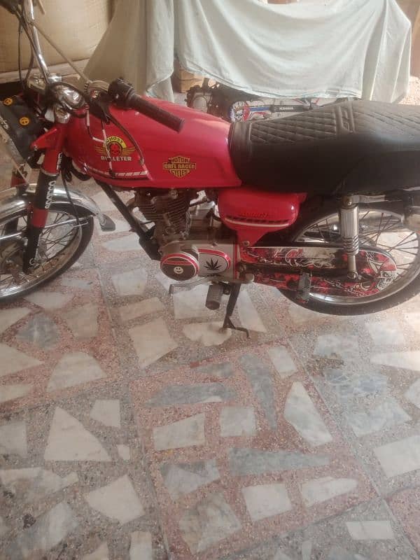 Honda model 2017 peshawar number new tyre instaled lush condition good 2