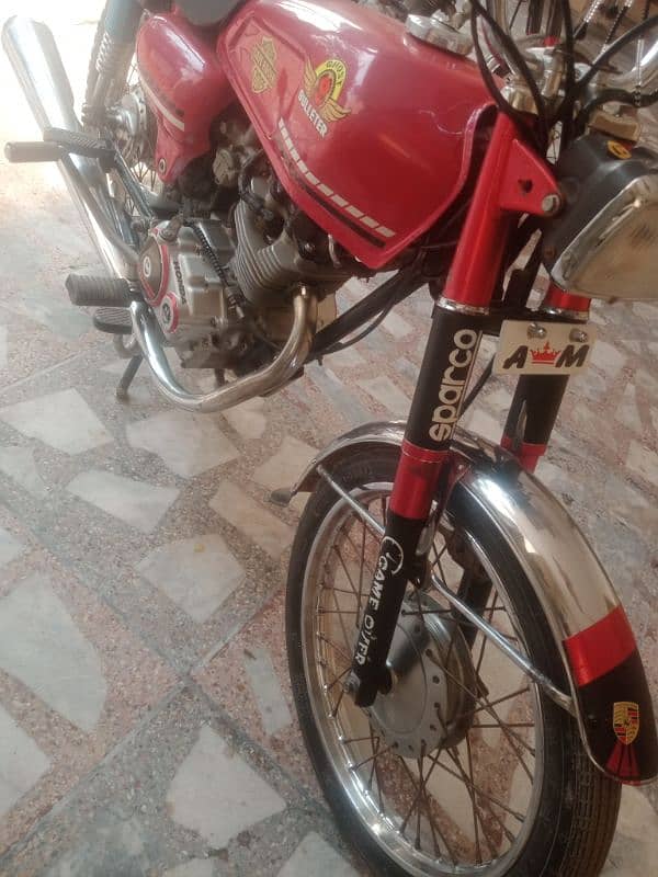 Honda model 2017 peshawar number new tyre instaled lush condition good 5