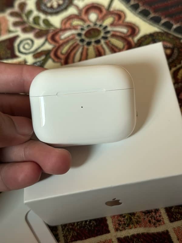 Airpods pro (2nd generation) 0