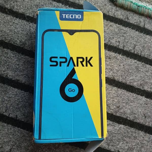 Tecno spark 6 Go  4/64 7