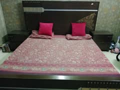 Double bed with 2 side tables