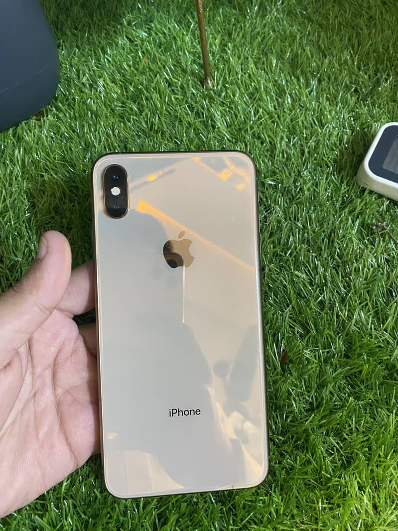 Iphone xs max 6