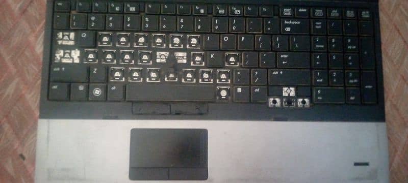 used laptop volume kharab ha keyboard ma buttons tore nahi ha battery 1