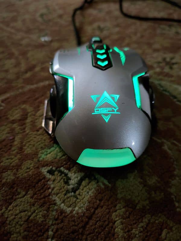 Mouse with side buttons and RGB lights 0