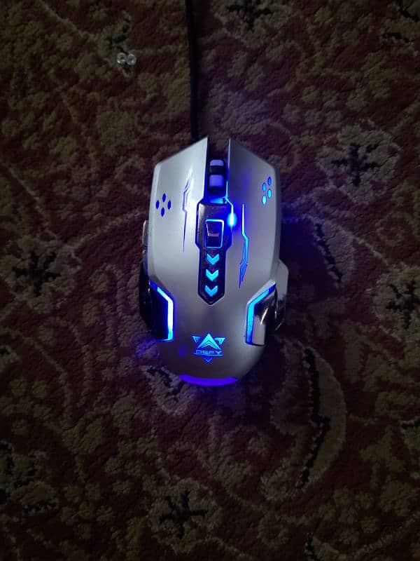 Mouse with side buttons and RGB lights 2