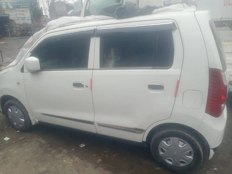 Suzuki Wagon R 2016 5