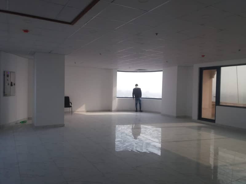 1265 Sq Ft Beautiful Office For Rent In Gulberg 4