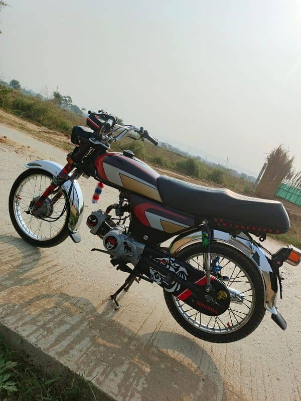 Honda CD70 5