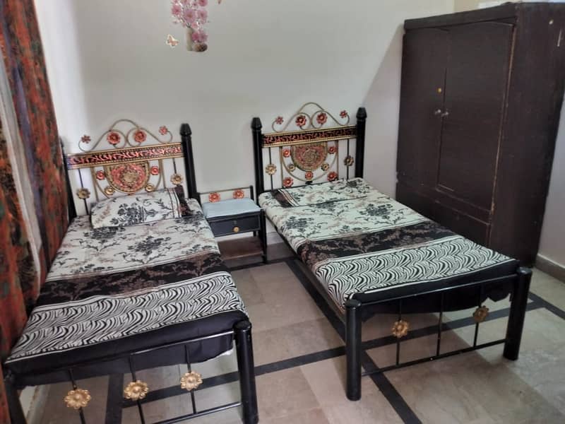 Girls Hostel/Well Furnished rooms Availabe/all facilities/Soan Garden 3