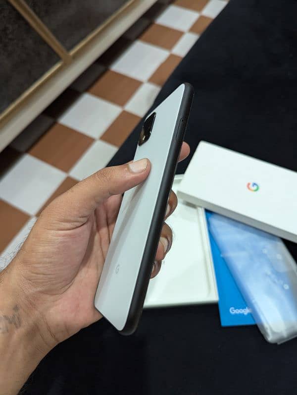 Pixel 4XL 6/128GB Box pack PTA approved 10/10 7