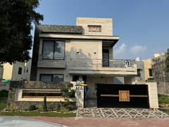 10 Marla Luxury Designer Facing Park House For Sale In Bahria Town Lahore (Low Budget)