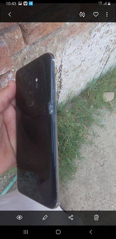 Samsung S9 plus Ram 6 memrey 64 glas. e naray shan crik dy ao back e 4