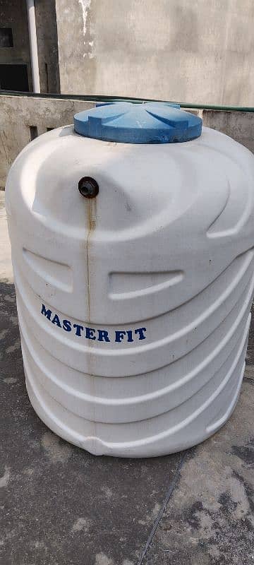 750 liters water tank for sale 0