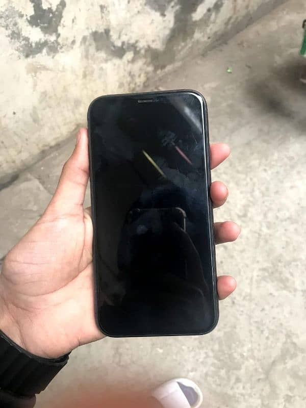 iphone 11 64gb 10/10 4