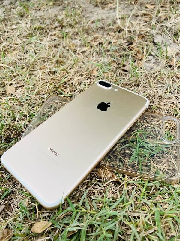 iphone 7 plus 256gb golden colour 10/10 12