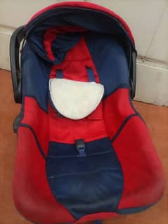 baby seat and bather