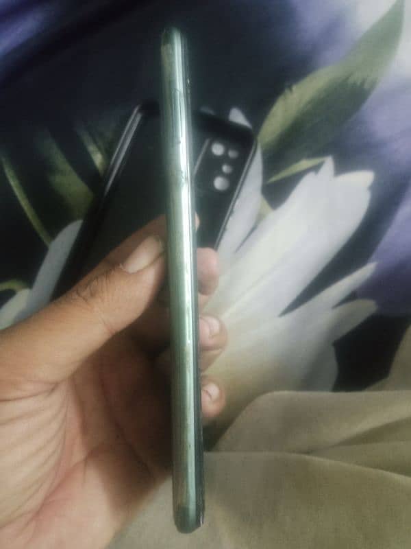 Infinix Hot 11 Play 4/64 with box(mic not working) 6