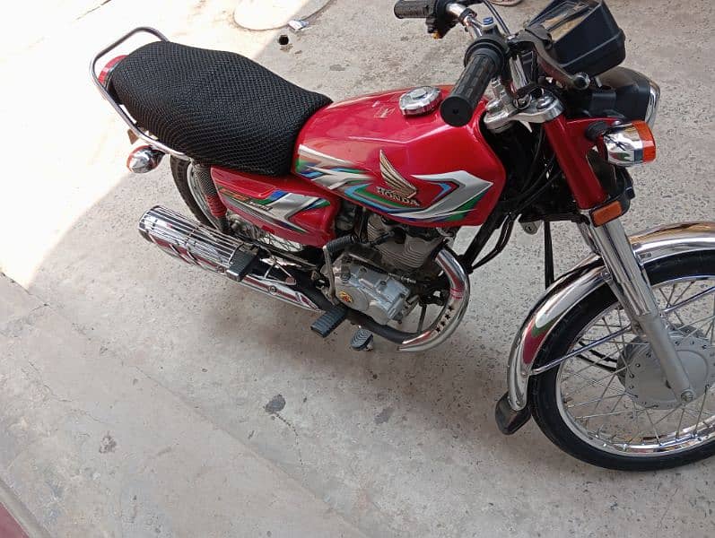 Honda CG 125 model 2023/2024 1