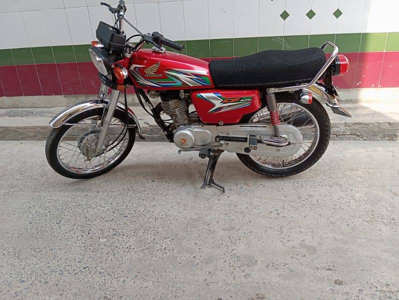 Honda CG 125 model 2023/2024 10