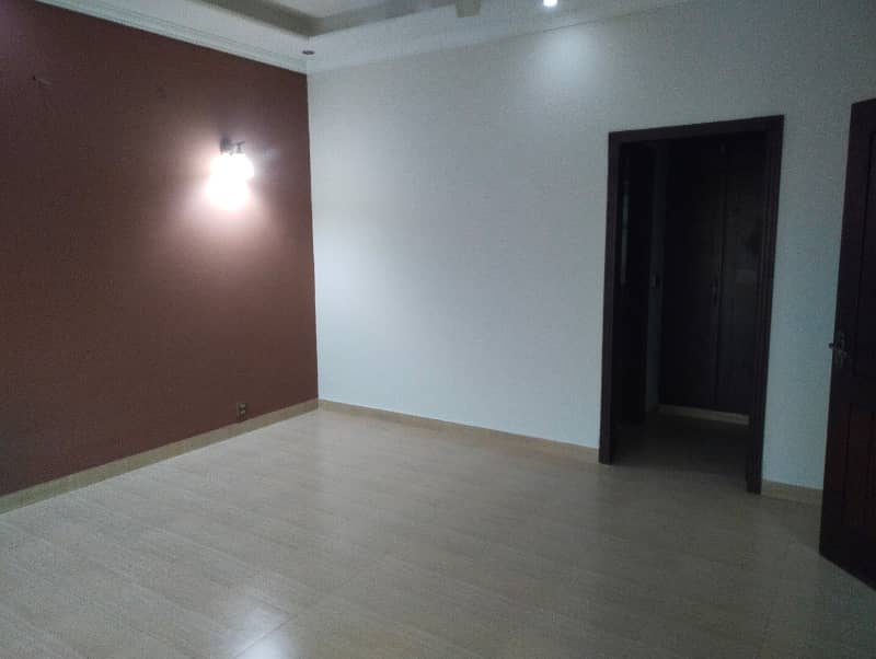 01 Kanal Upper Portion Available For rent in DHA Phase 4, Lahore Cantt 3