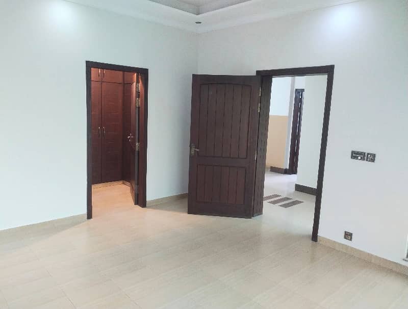 01 Kanal Upper Portion Available For rent in DHA Phase 4, Lahore Cantt 5