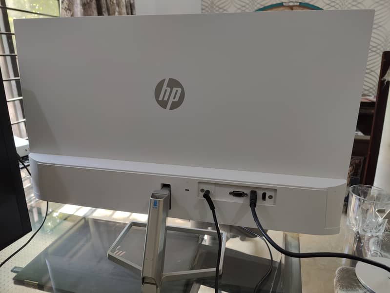 HP Monitor UHD 27"/Lcd for sale/Gaming monitor for sale 1