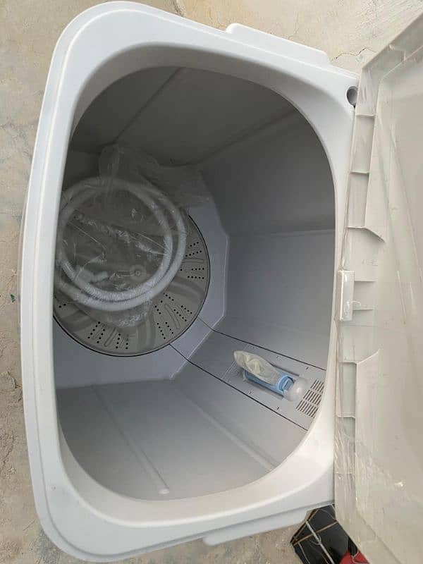 Haier washing machine For sell condition 10 by 10 2