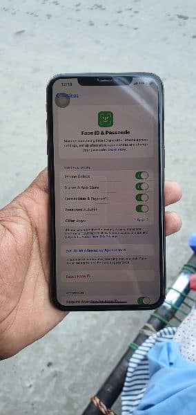 iphone xs max ( dual sim aproved ) urjent sell 7