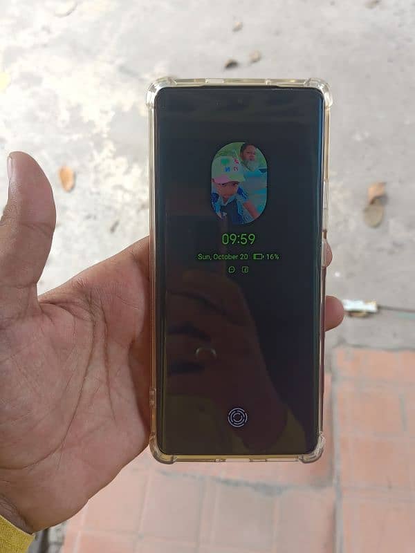 Tecno spark 20 pro plus Edge display (8+8/256GB)Under waranty full box 4