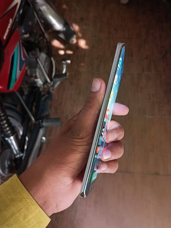 Tecno spark 20 pro plus Edge display (8+8/256GB)Under waranty full box 9