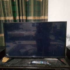 32 inch led tv like new