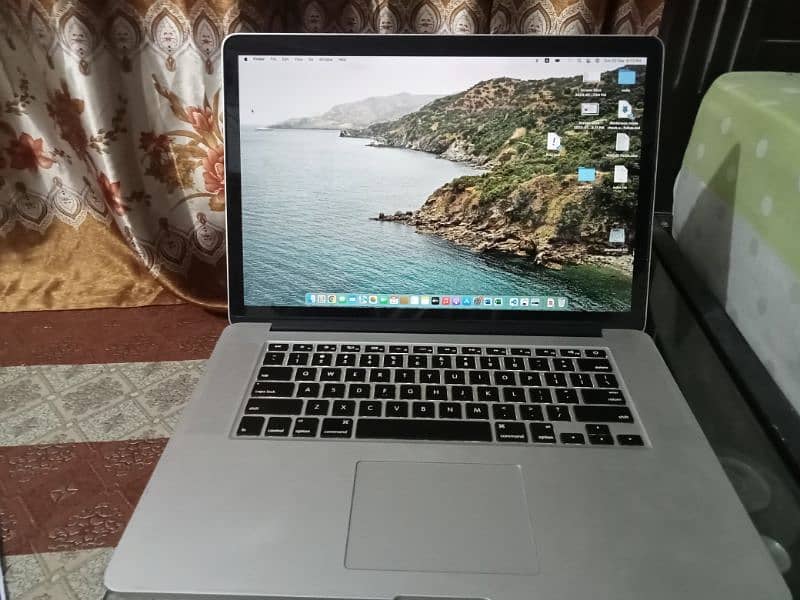 MacBook pro Mid 2015 16GB/512GB 0