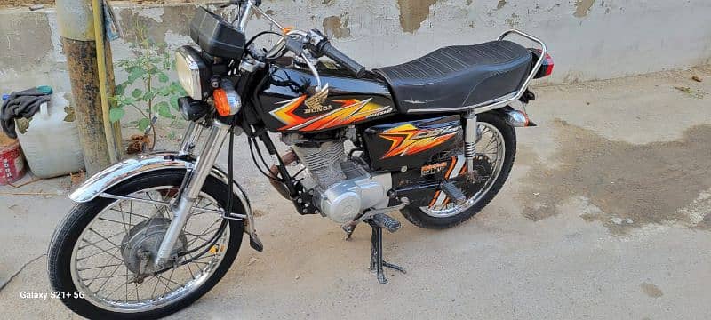 Honda 125 bike 0