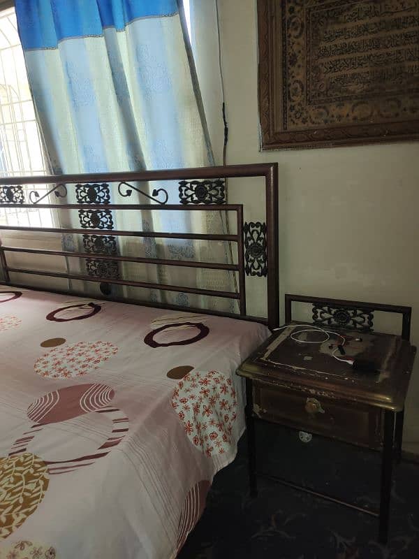 double bed with mattress side tables dressing table and setti 3