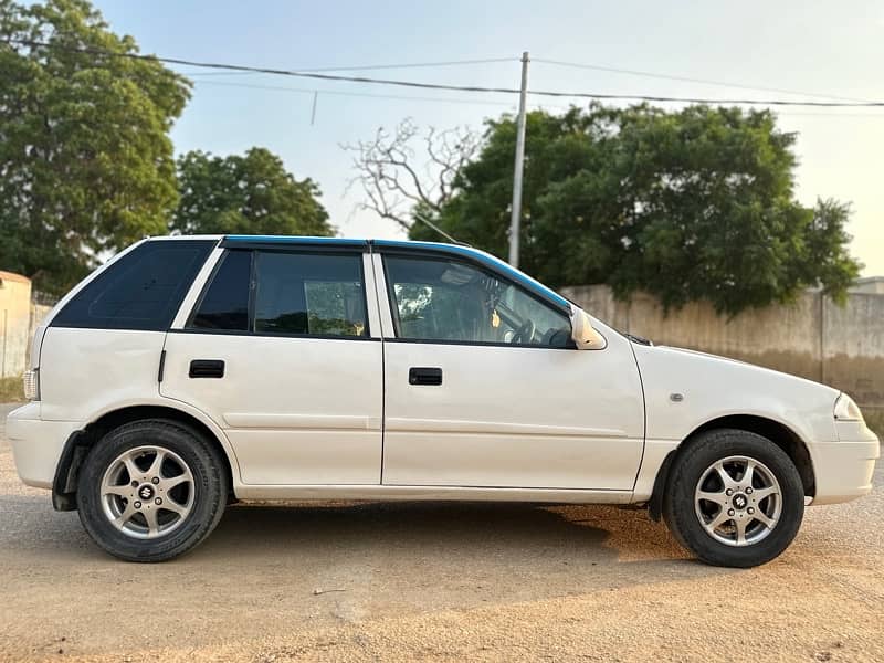 Suzuki Cultus 2017 Limited Edition in excellent condition. 4