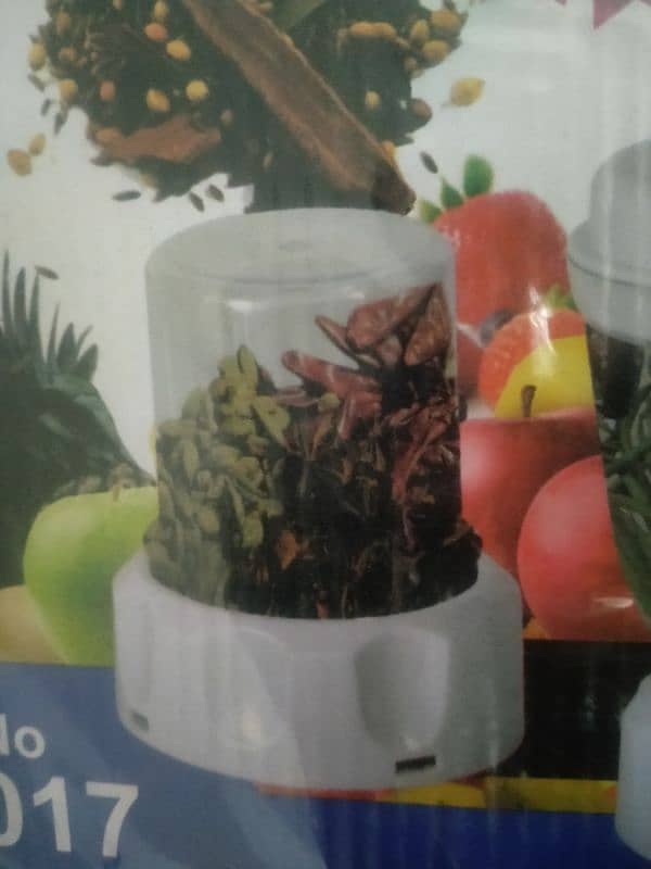 Brand new juicer blender 4