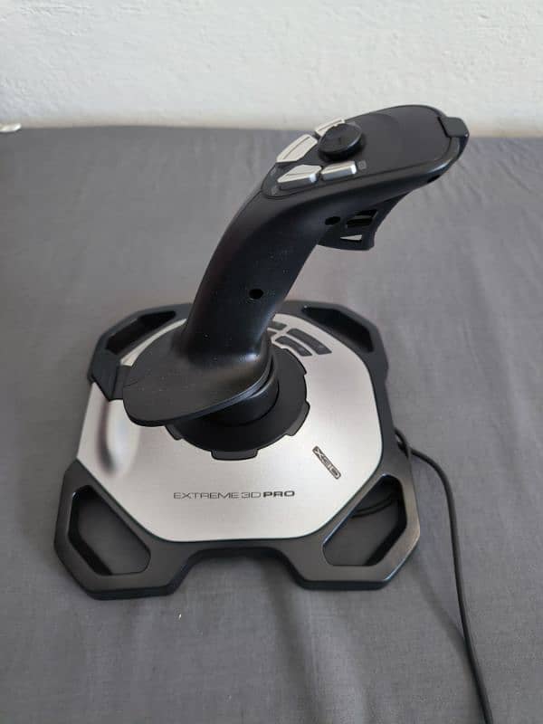 Logitech Extreme 3D Pro Joystick 2